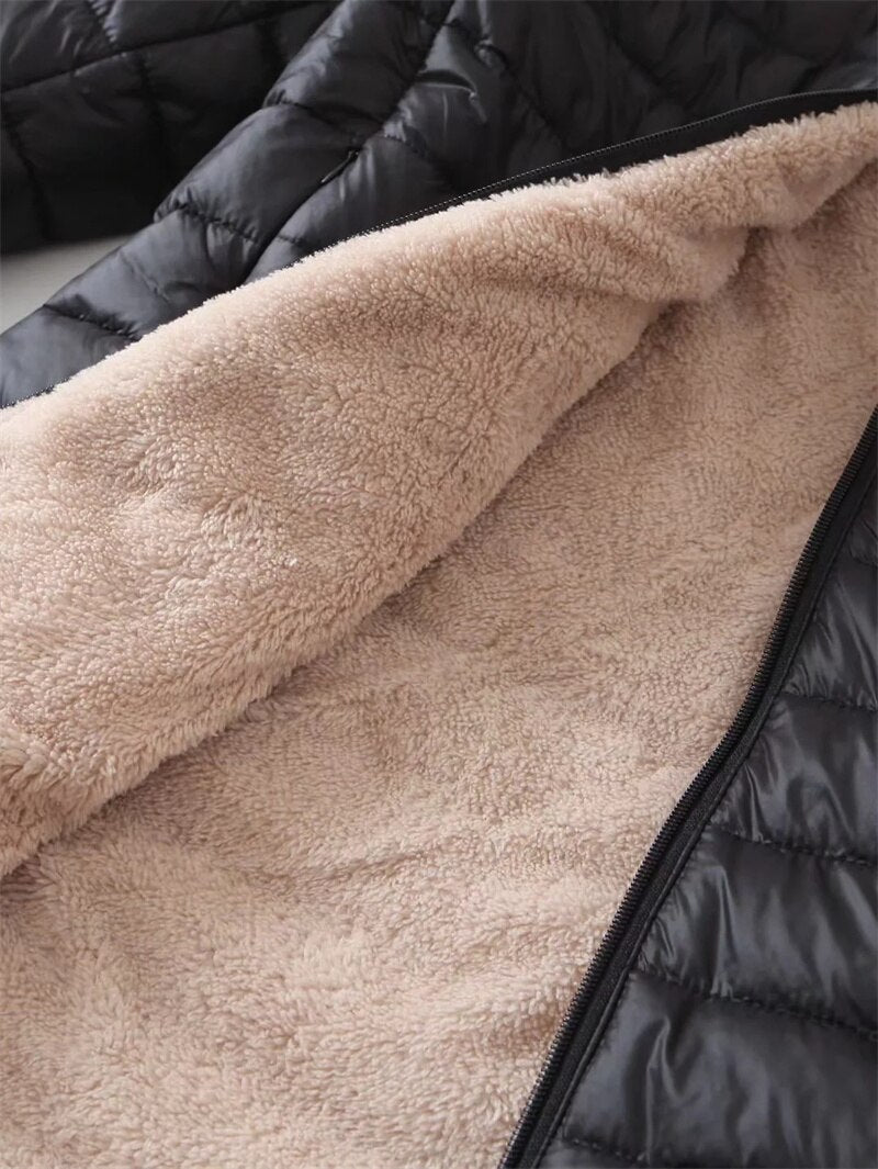 Jaqueta com capuz em polister com algodão e forro de pelúcia! super quente e confortável!