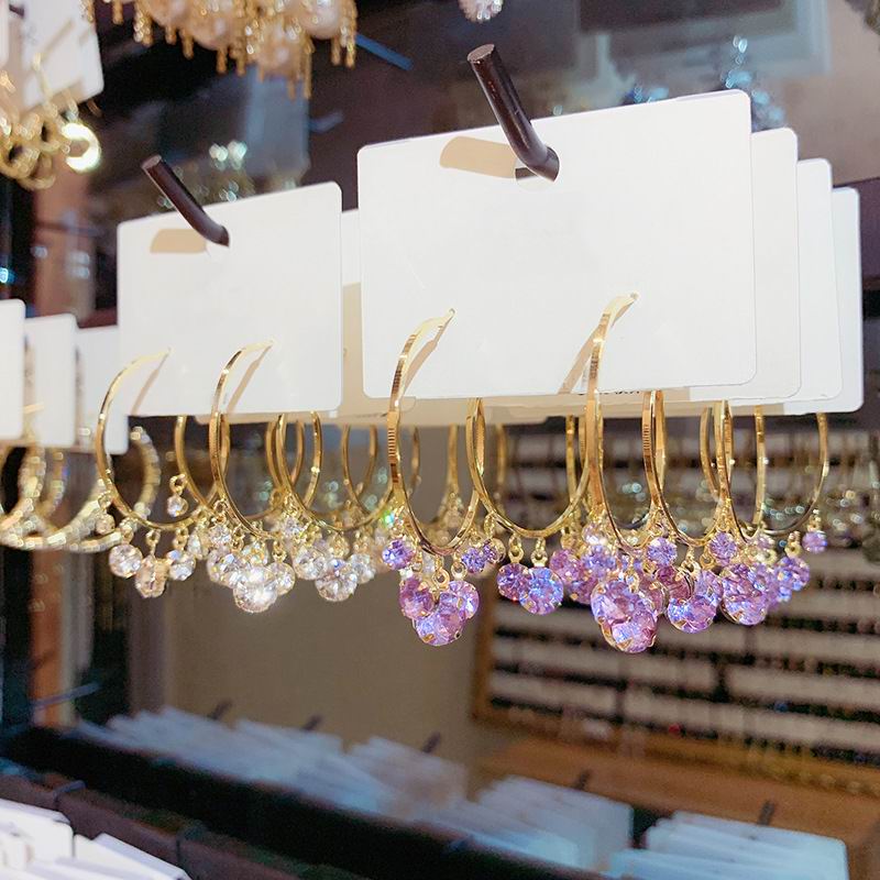 Argolas Folheadas a ouro! com Zircônias