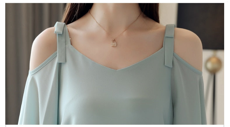 Blusa decotada em chifon