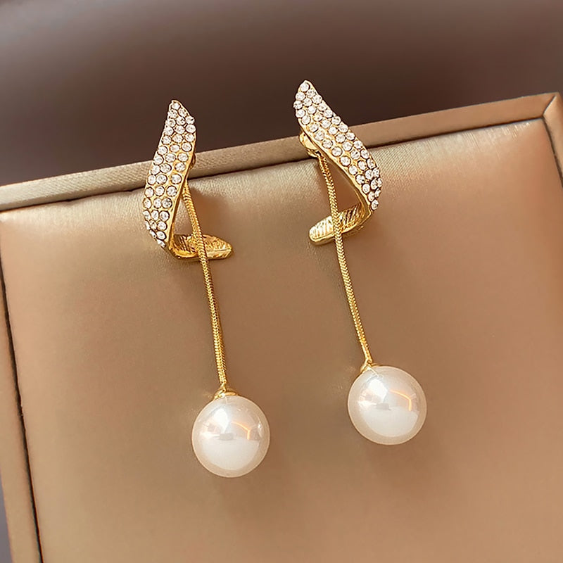 Brincos folheados a ouro com zircônia! Modelos variados!!!