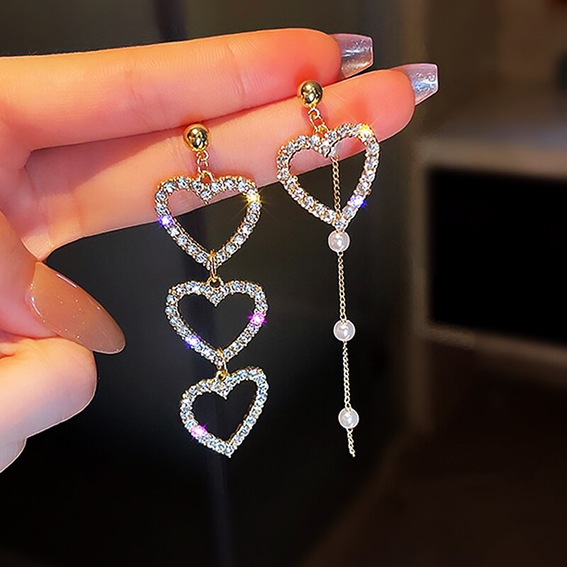 Brincos folheados a ouro com´pérolas e pedras! Belíssimos!