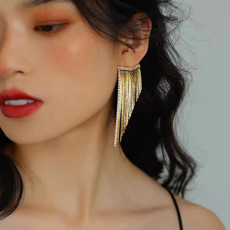 Brincos folheados! com detalhes em pedras