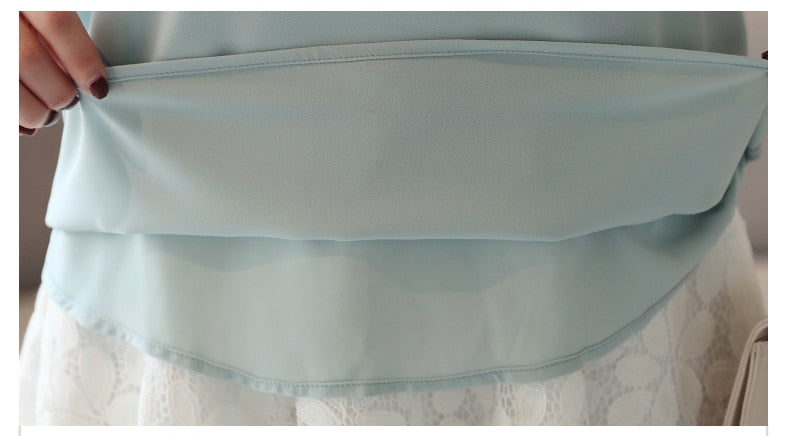 Blusa decotada em chifon