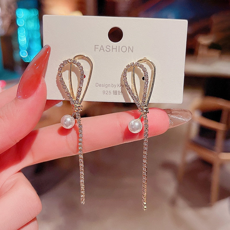 Brincos folheados a ouro com zircônia! Modelos variados!!!