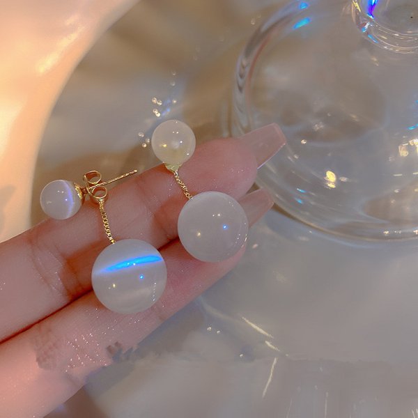 Brincos folheados a ouro! com pedra da lua!